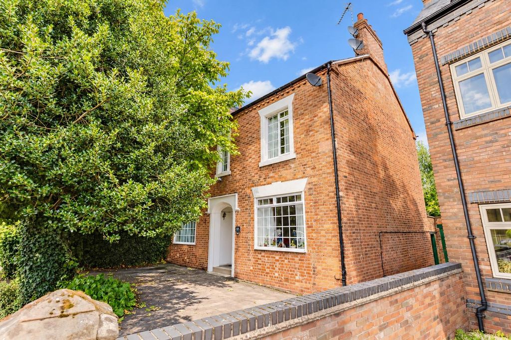 Property photo 1 of 17 14 Station Road-01.Jpg