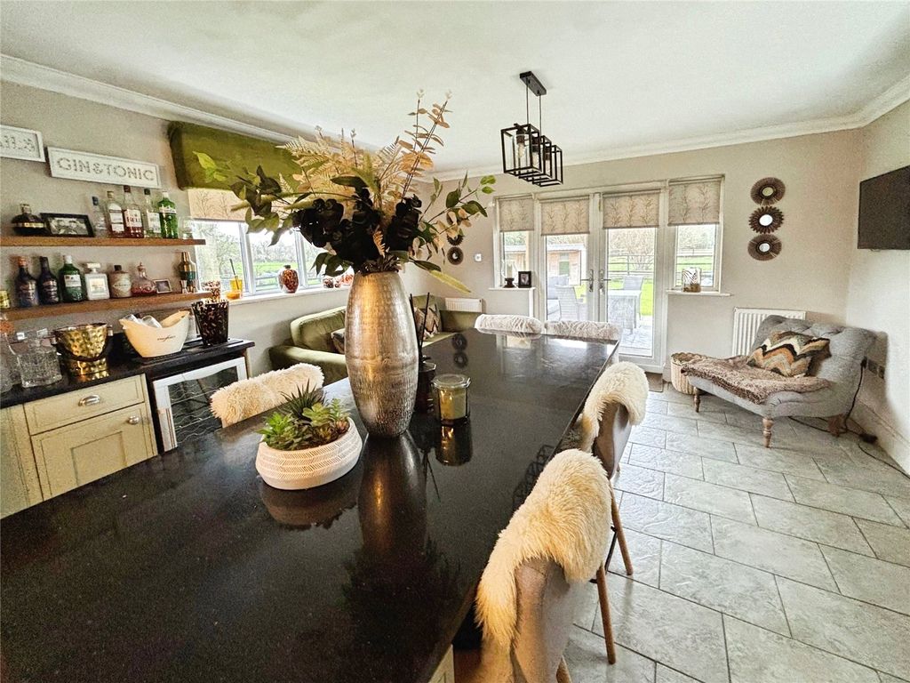 Property photo 2 of 26 Living Kitchen