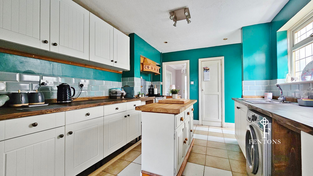 Property photo 3 of 38 Kitchen