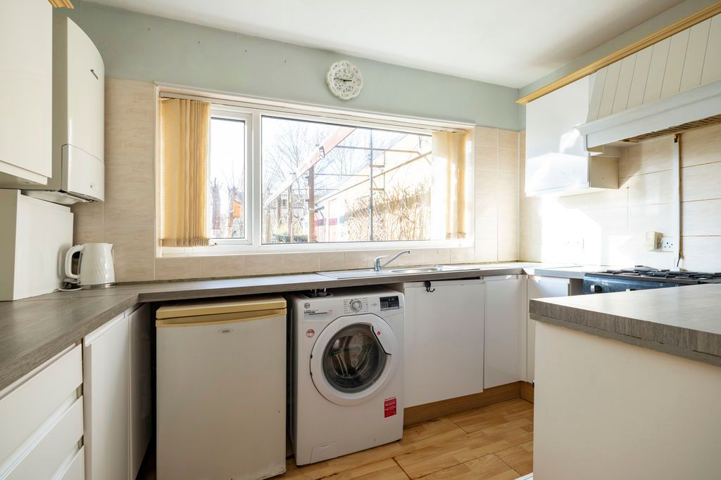 Property photo 2 of 24 Kitchen