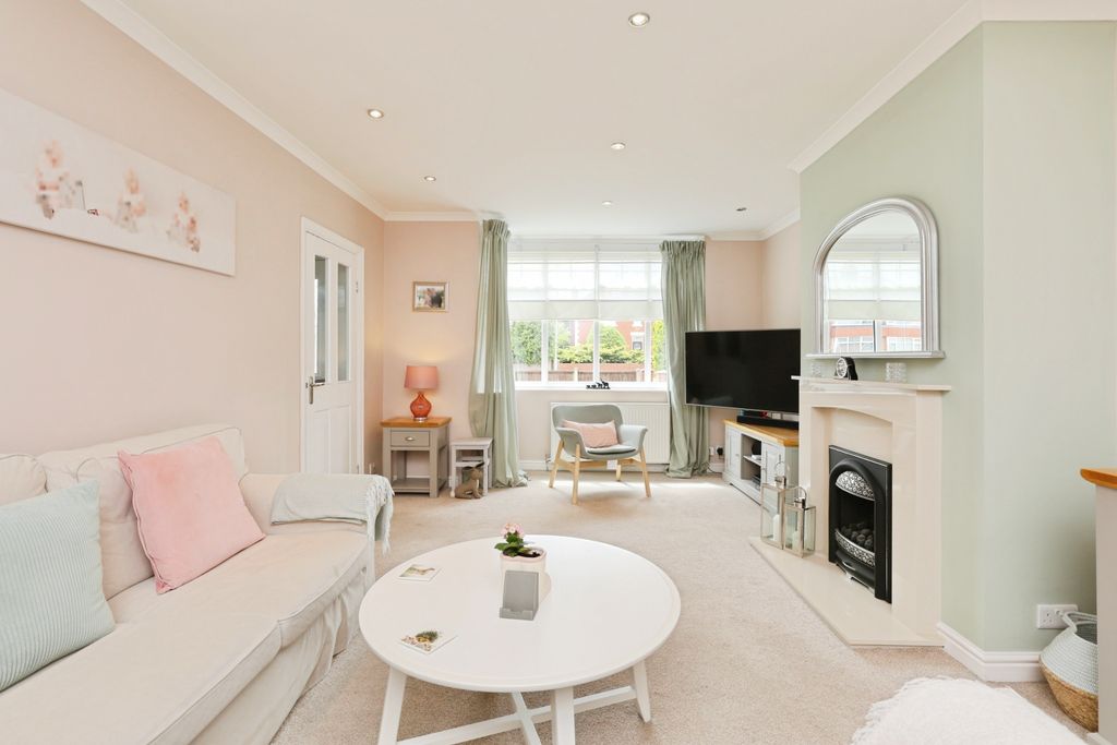 Property photo 2 of 15
