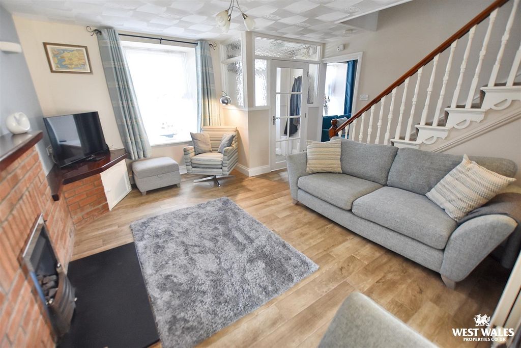 Property photo 2 of 24 11.Jpg