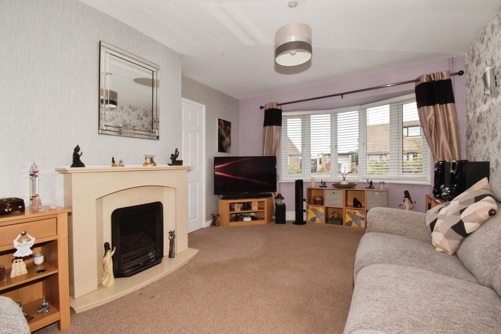 Property photo 3 of 21 Photo