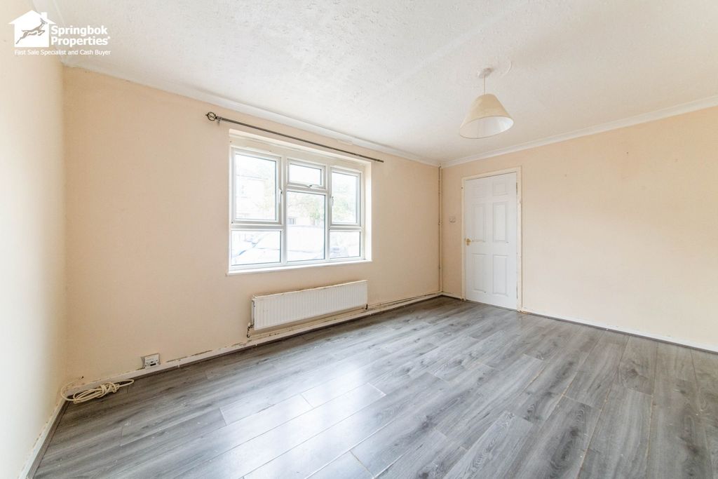 Property photo 2 of 19 1