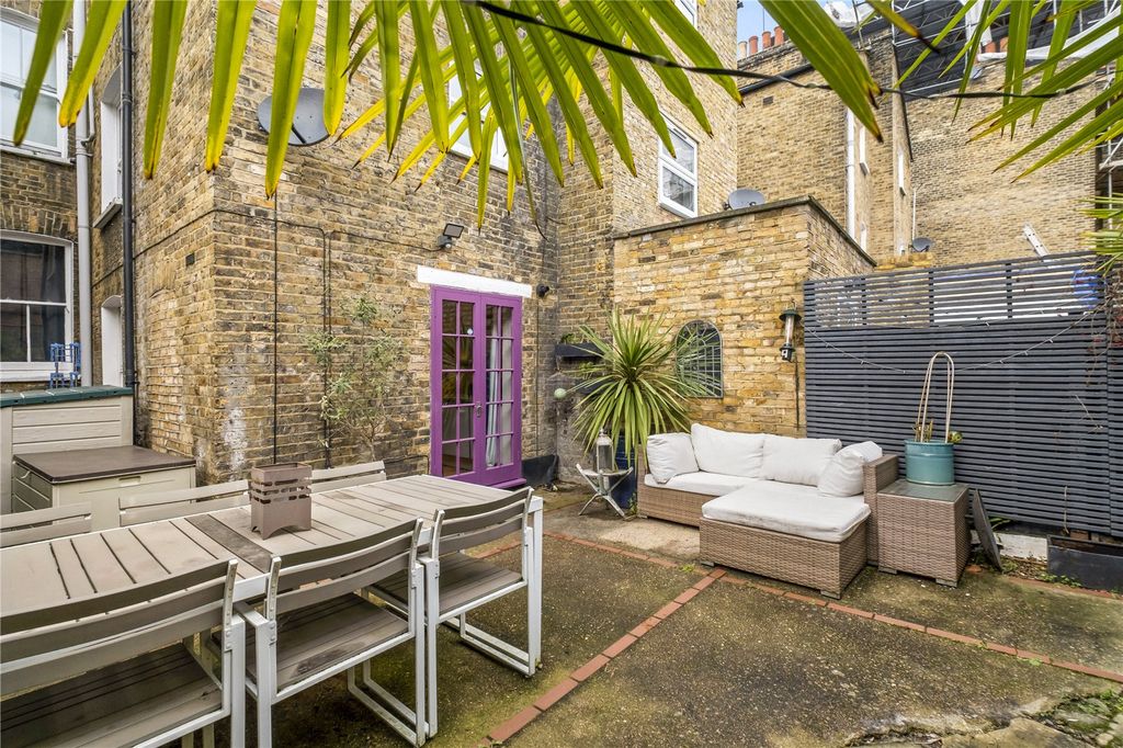 Property photo 1 of 11 Garden