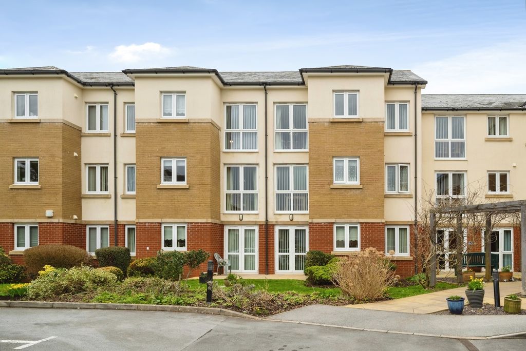 Property photo 1 of 17 Pbox-Img.Jpg