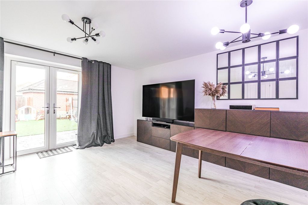 Property photo 2 of 16 Picture No. 01