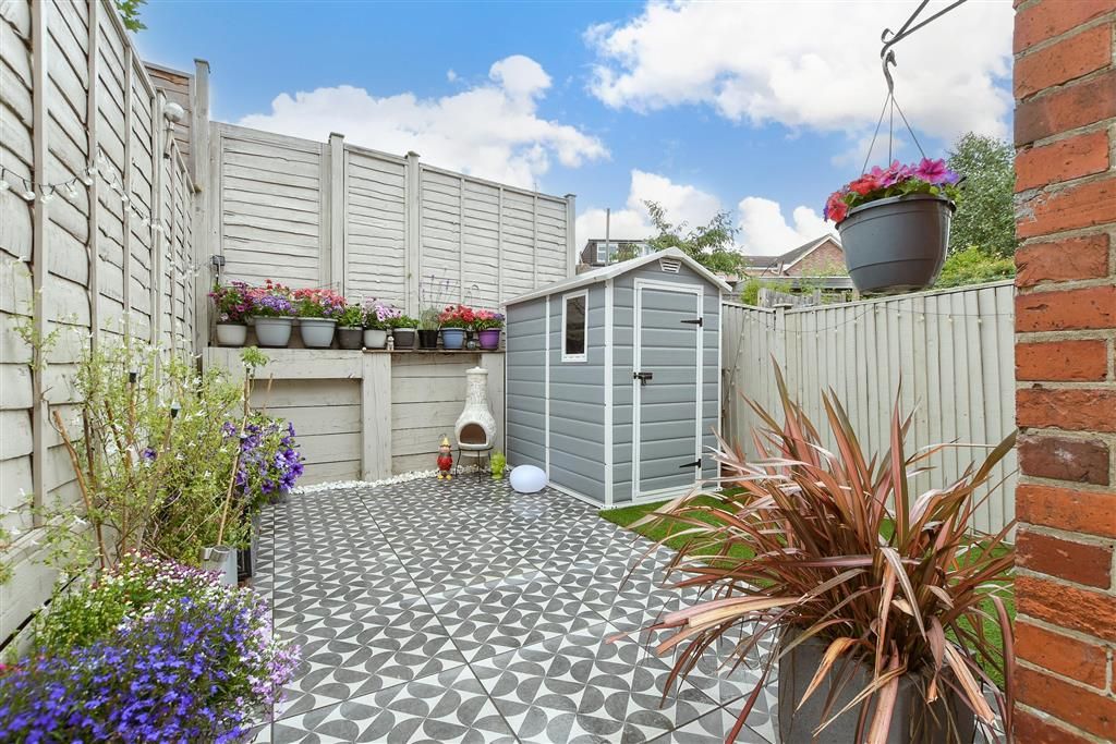 Property photo 1 of 12 Patio / Decking
