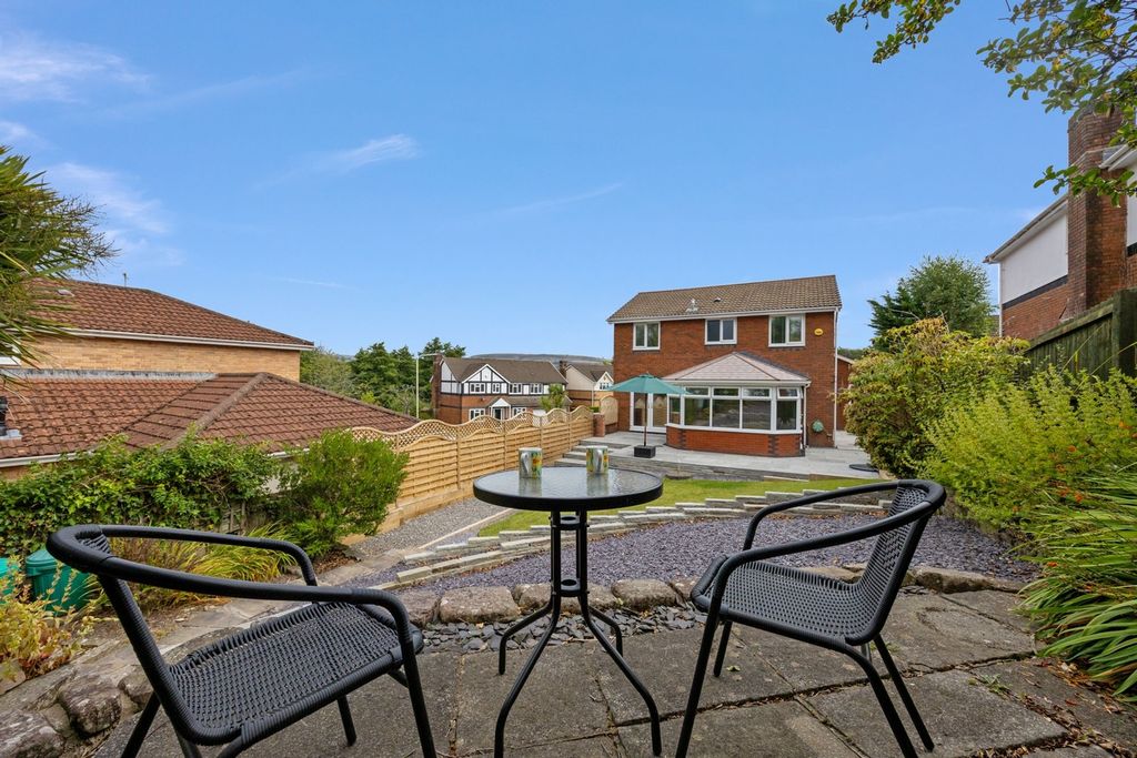 Property photo 2 of 47