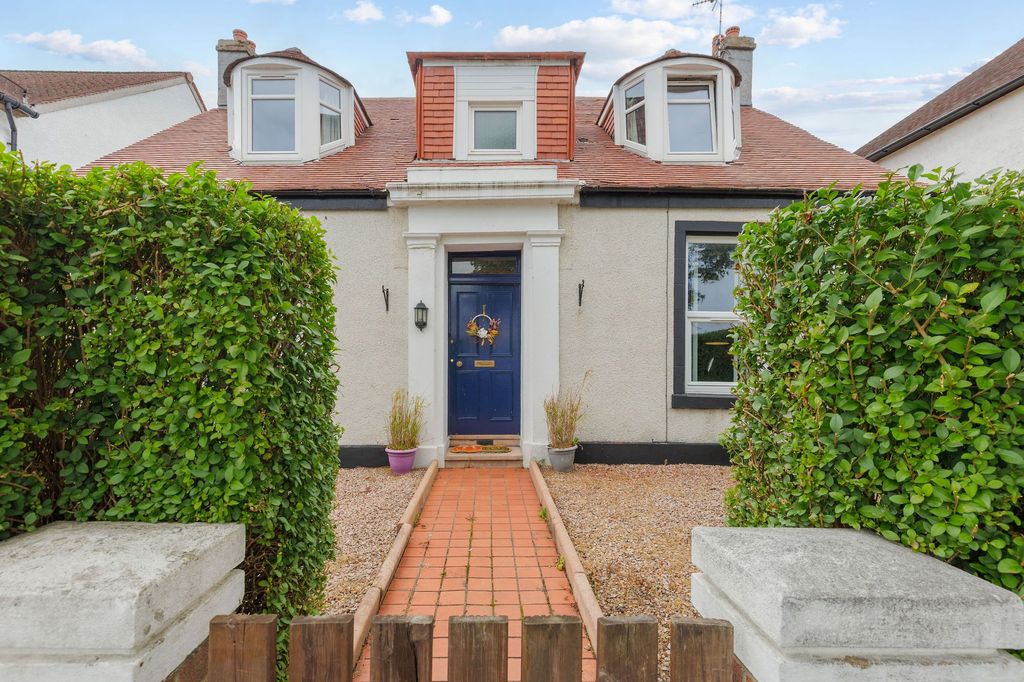 Property photo 2 of 36