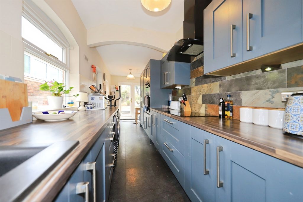 Property photo 2 of 16