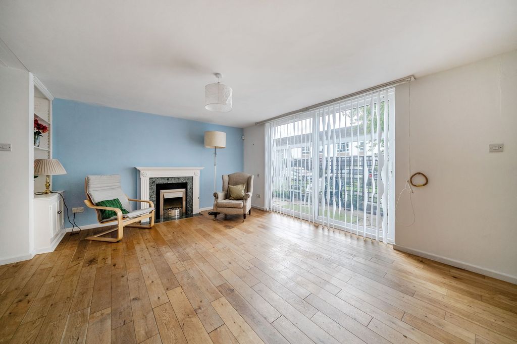 Property photo 3 of 9