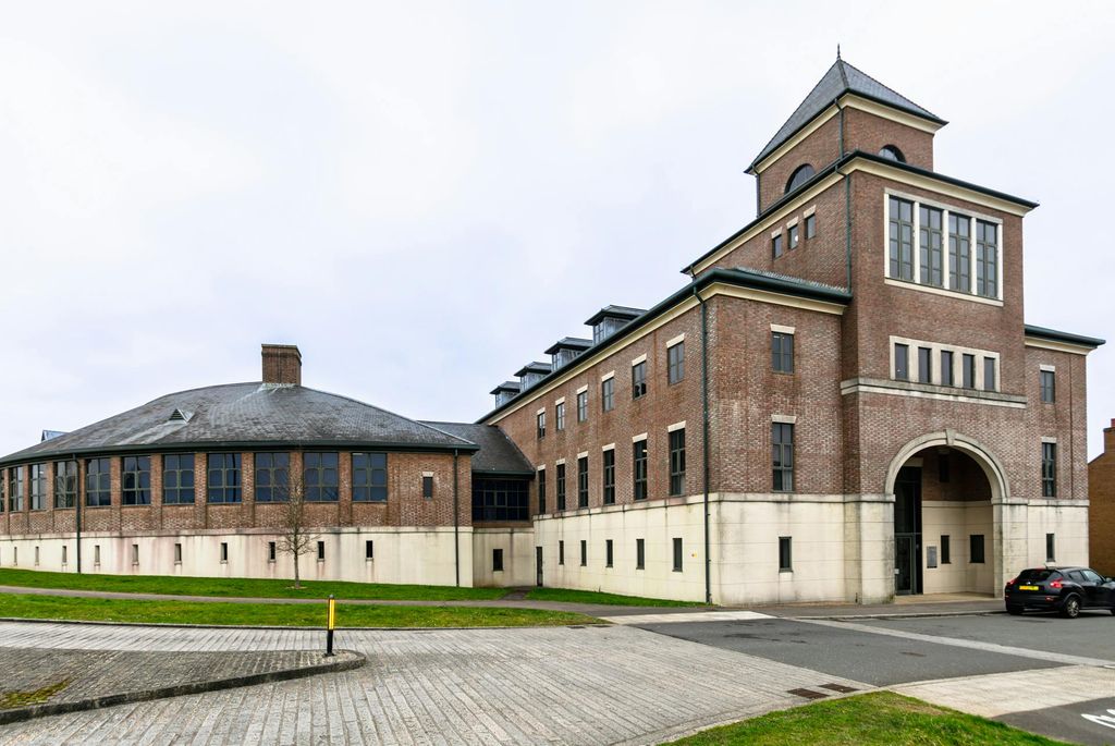 Property photo 1 of 7 30.Jpg