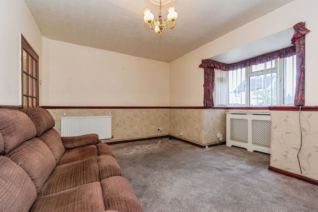 Property photo 2 of 14 1