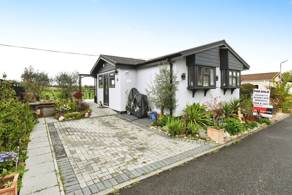 Property photo 1 of 14 Photo