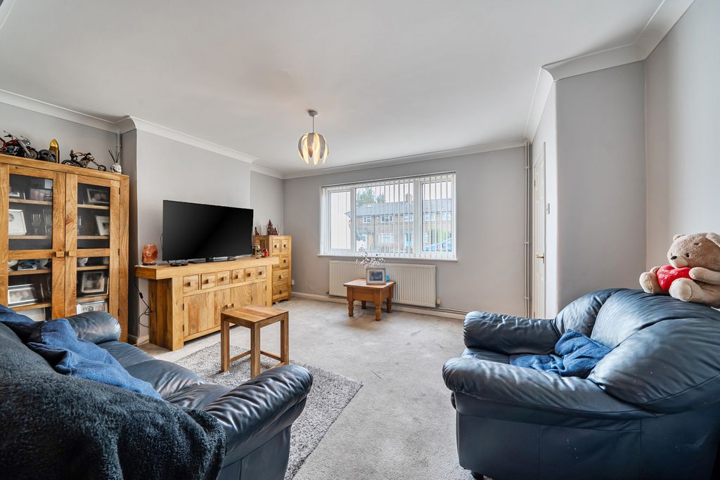 Property photo 3 of 14 1433853-3-69c12A4...