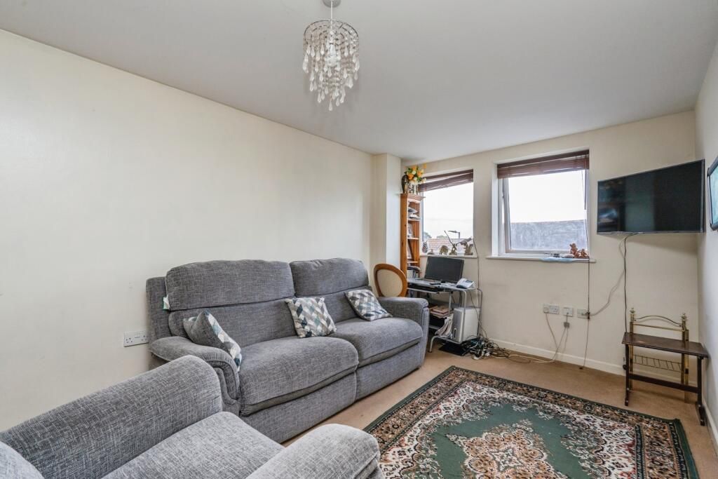 Property photo 3 of 8