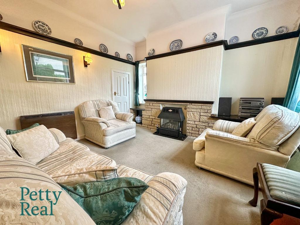 Property photo 3 of 15 6A89985D-4042-4445-983A-0Fe381D2Fe81.Jpeg