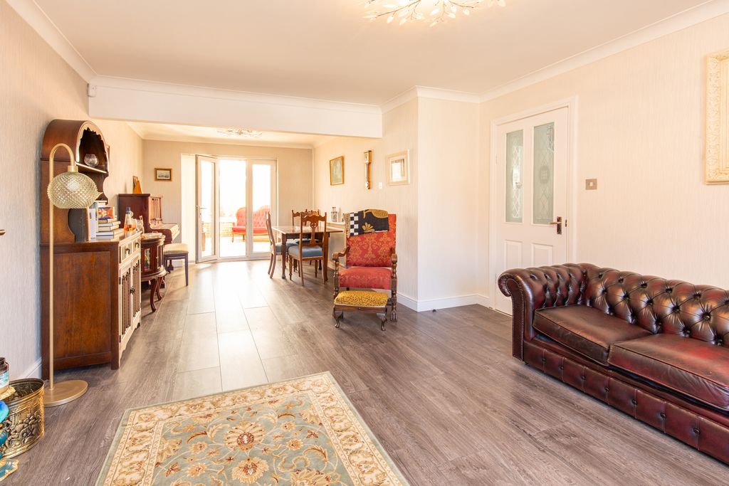 Property photo 3 of 16 Living/ Dining Room