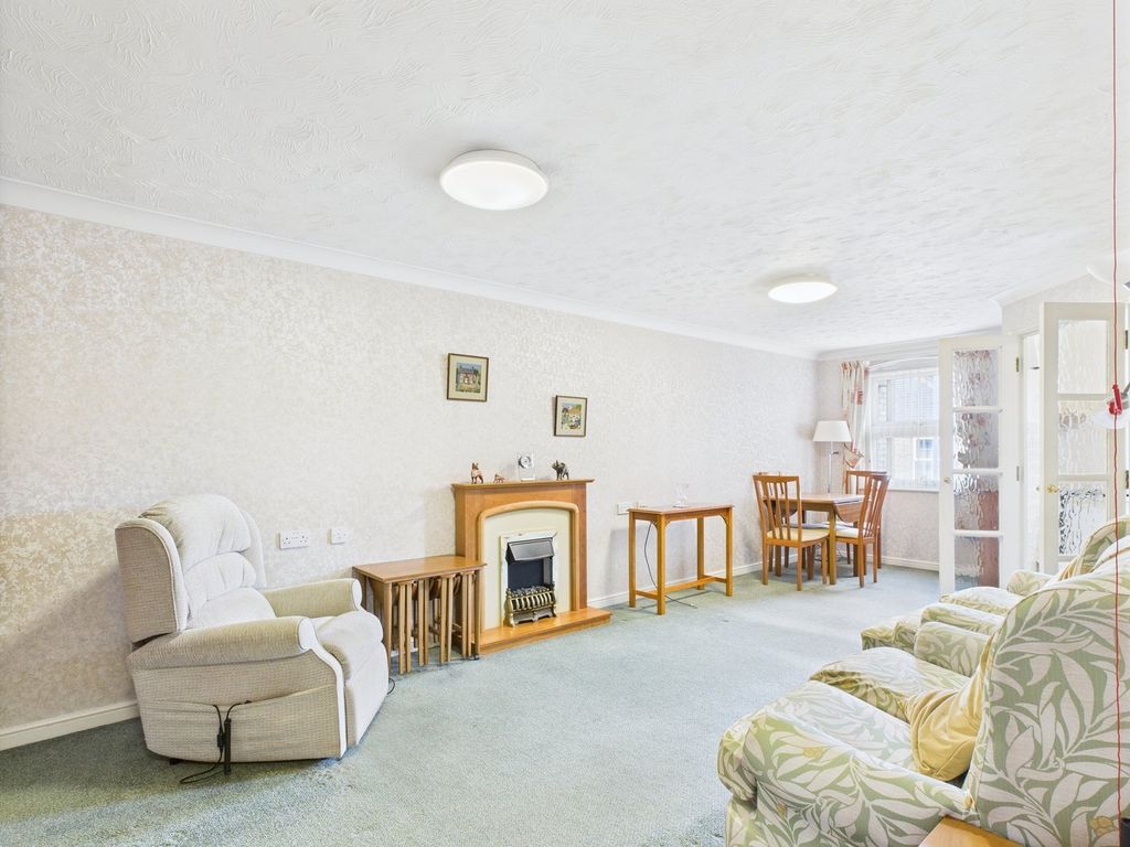 Property photo 2 of 11