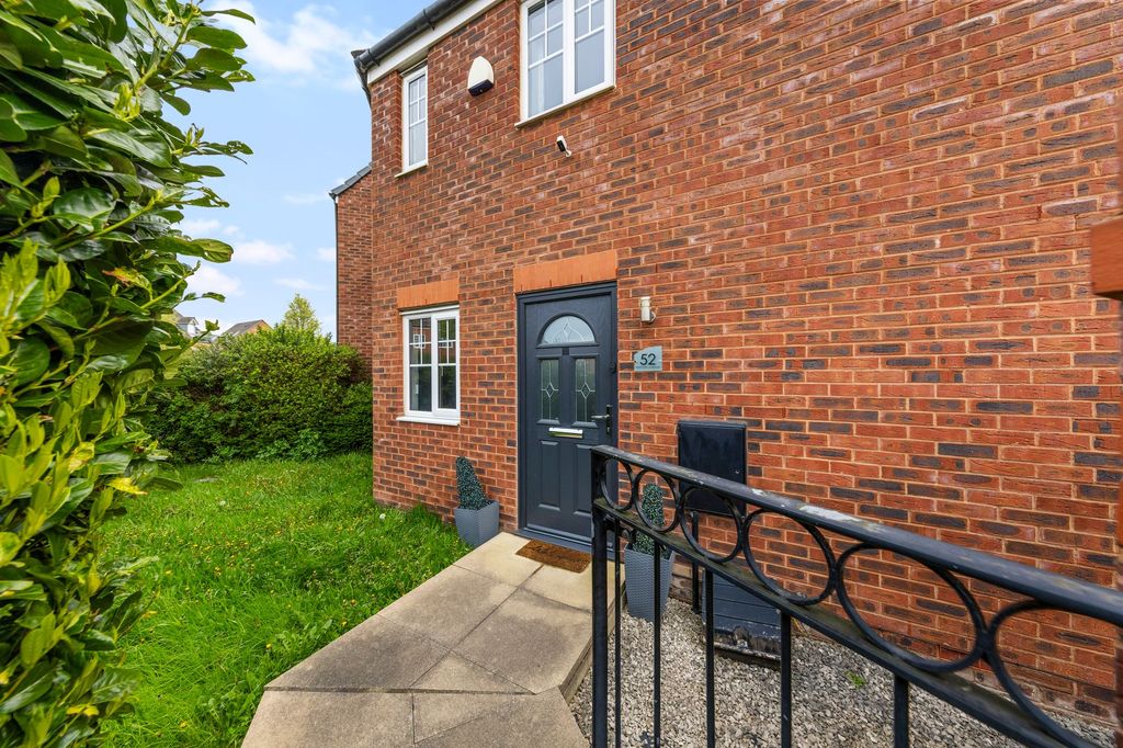 Property photo 2 of 26