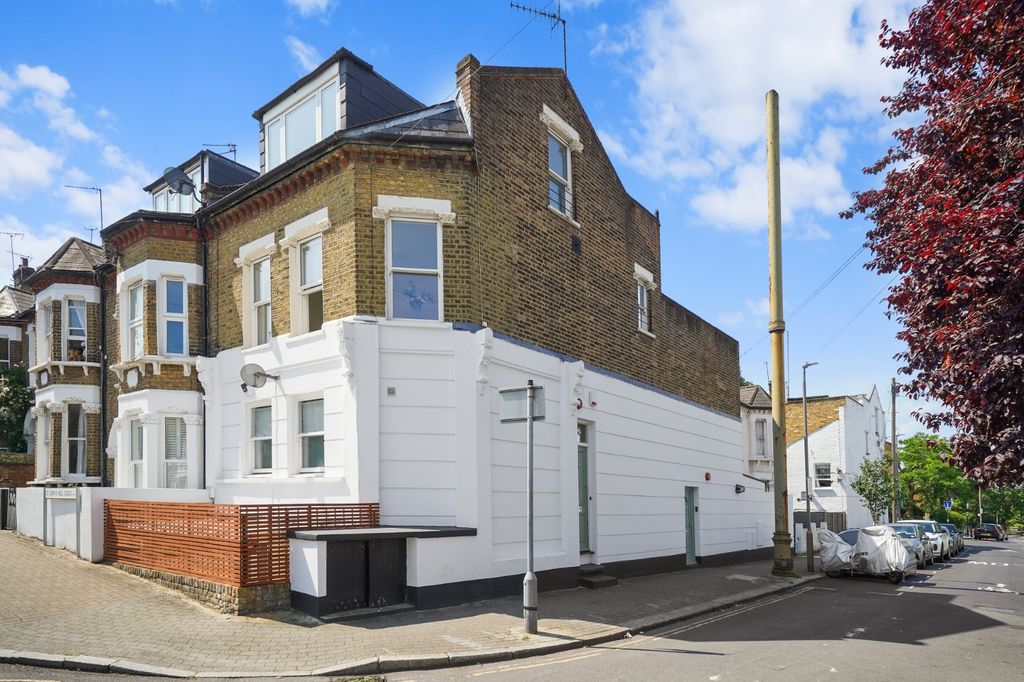 Property photo 1 of 13