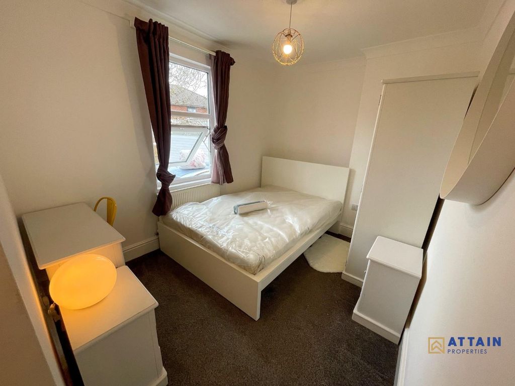 Property photo 1 of 11 Bedroom.Jpg