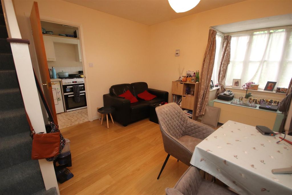 Property photo 3 of 10 Img_9387.Jpg
