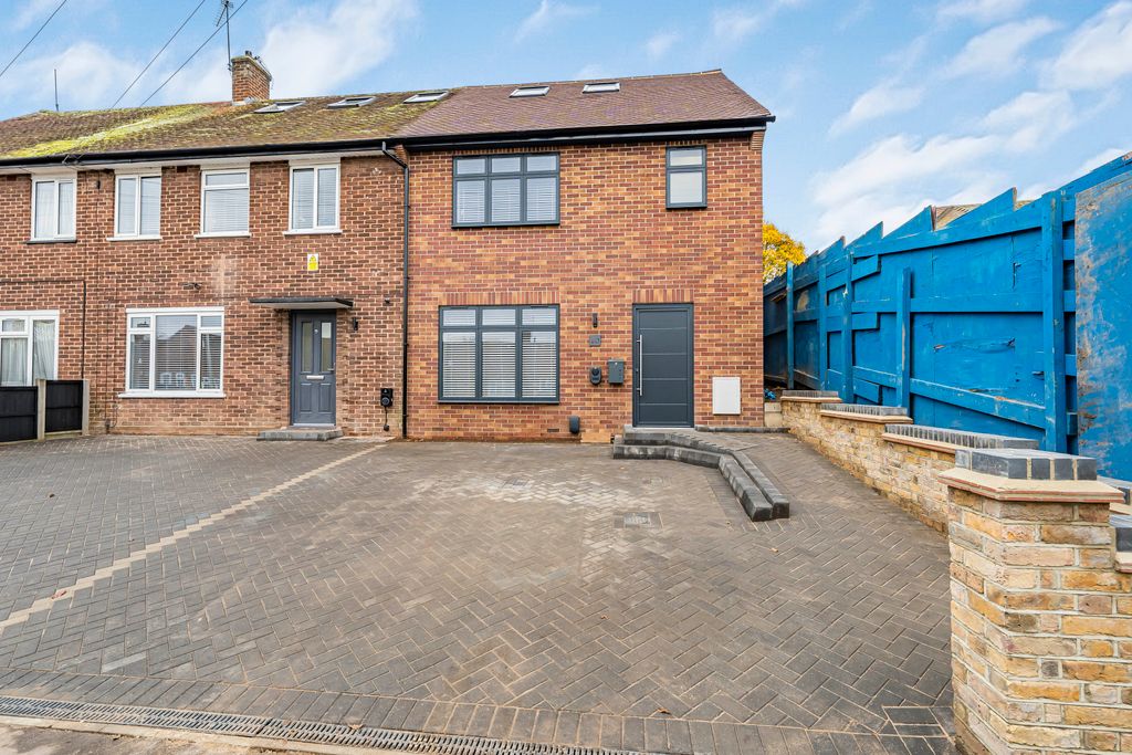 Property photo 1 of 19