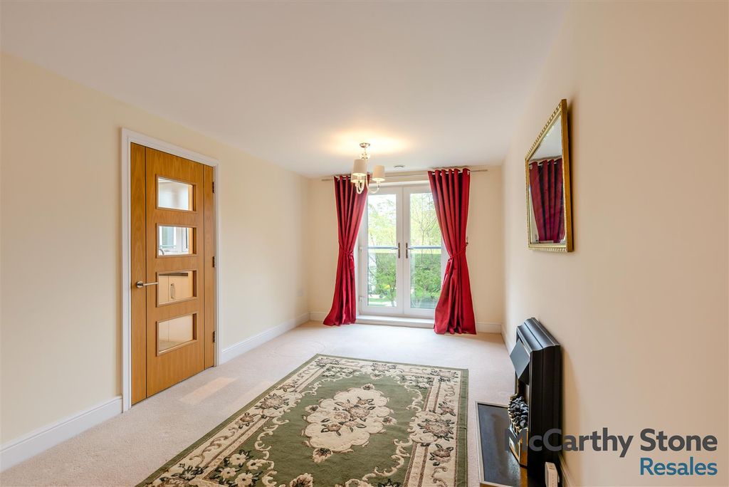 Property photo 2 of 33 8686999-Interior12.Jpg