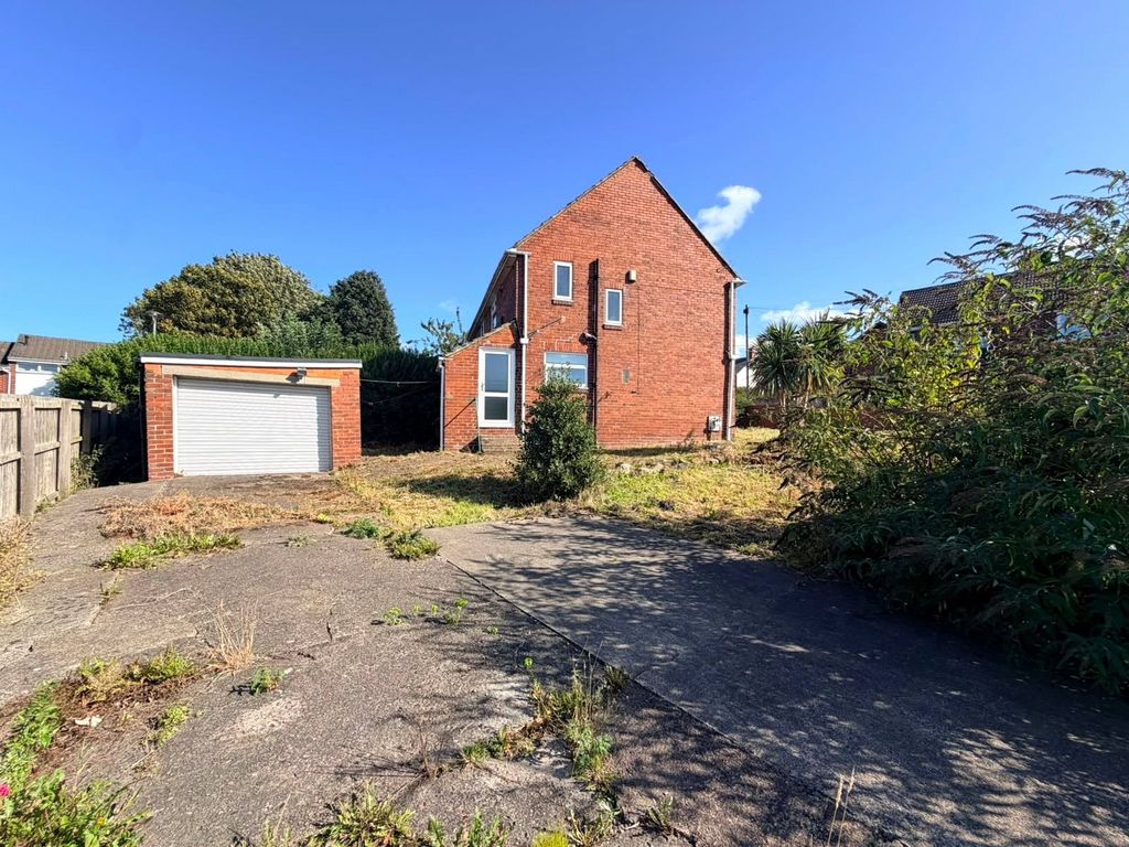 Property photo 2 of 11 Picture No. 16