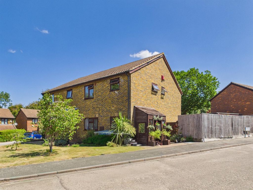 Property photo 1 of 26 Cam01563G0-Pr0290-Still047.Jpg