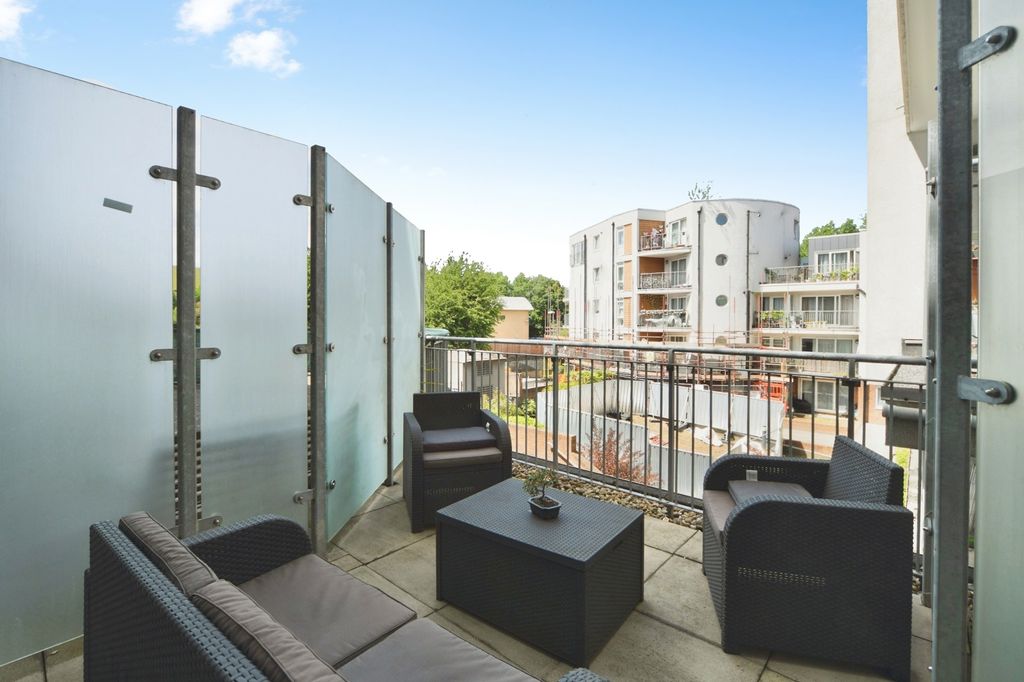 Property photo 1 of 16 Pbox-Img.Jpg