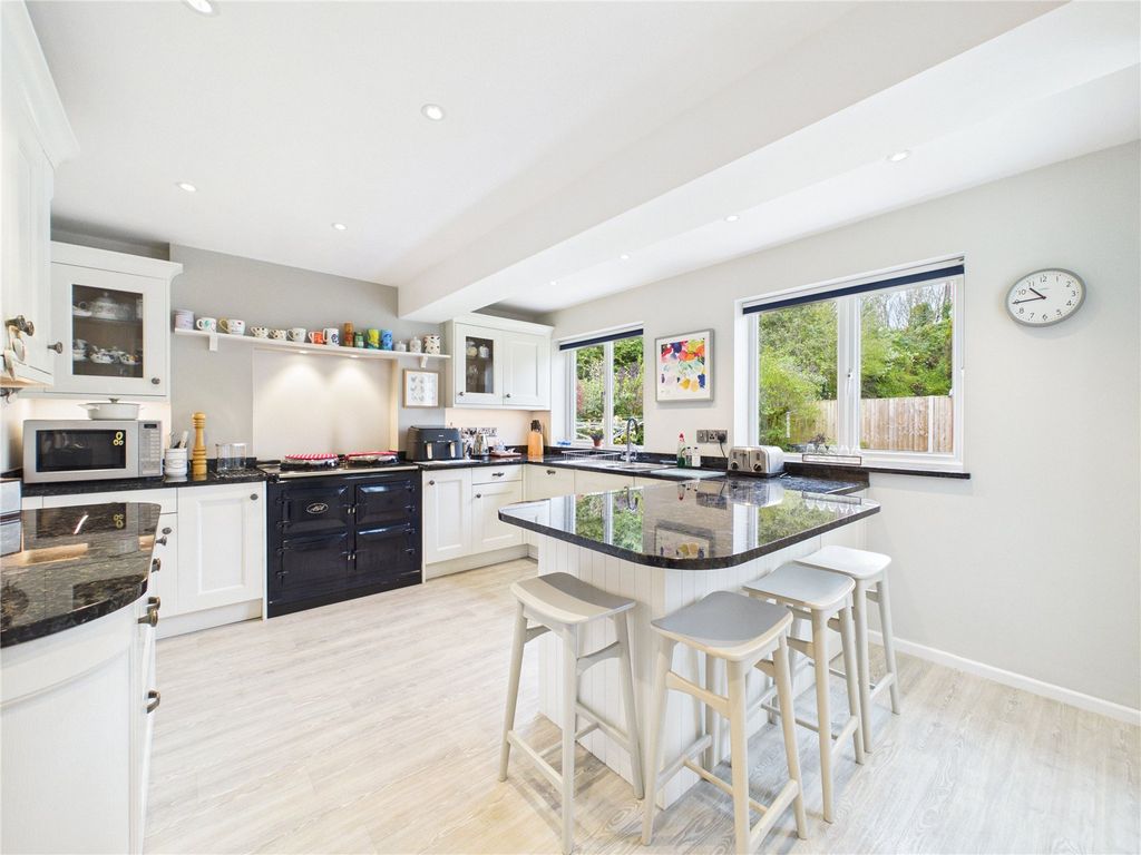 Property photo 1 of 29 Picture No. 27