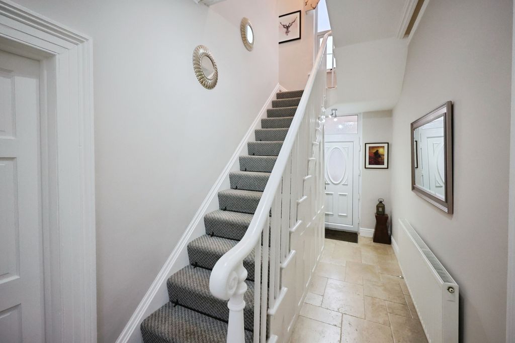 Property photo 2 of 17 Pbox-Img.Jpg