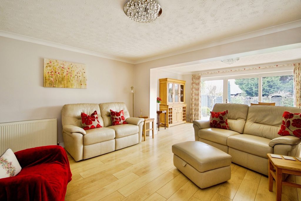 Property photo 2 of 18 Pbox-Img.Jpg