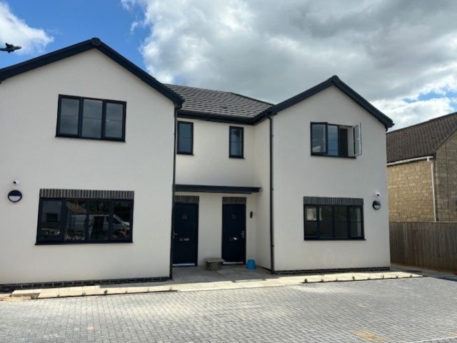 Property photo 1 of 8 Milestone Road Front