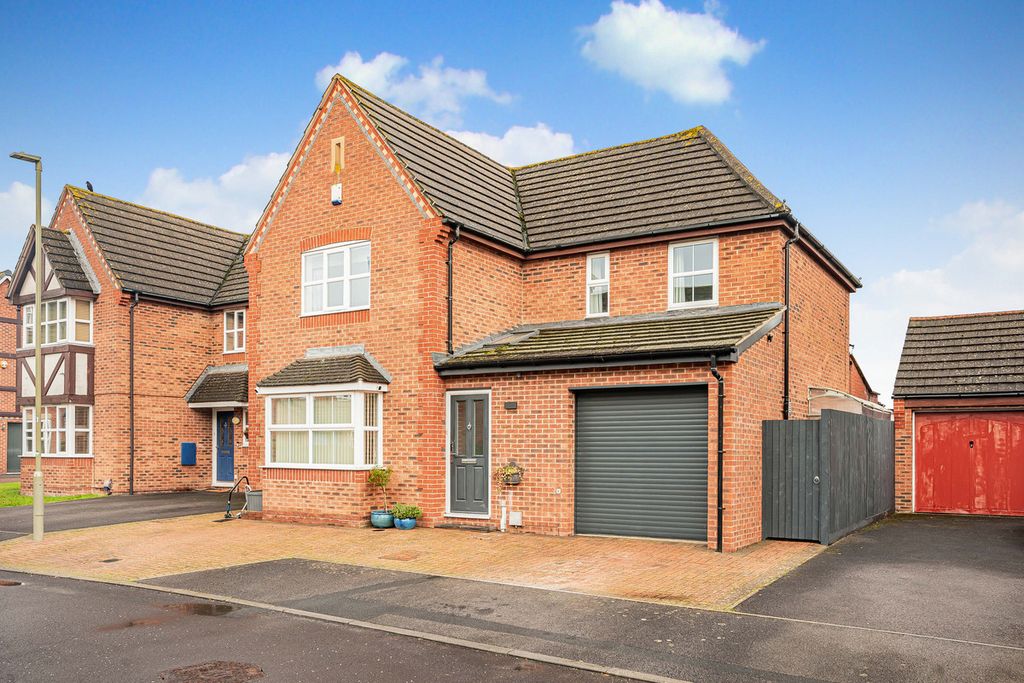 Property photo 1 of 27