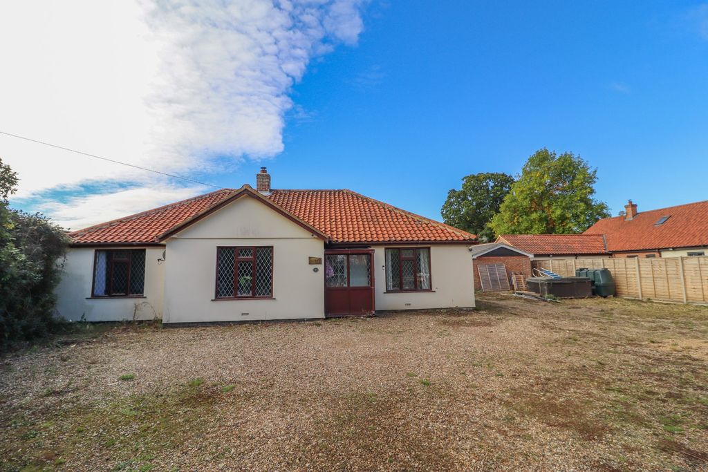 Property photo 2 of 24 4543843