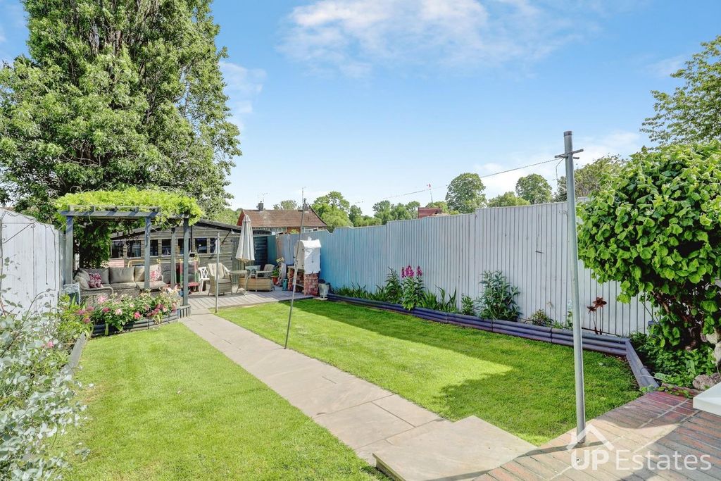 Property photo 2 of 30