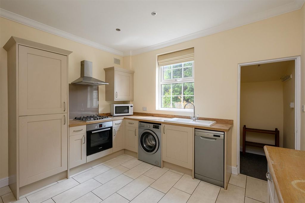 Property photo 3 of 13 Kitchen