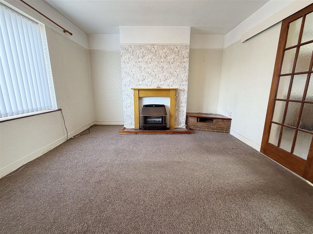 Property photo 3 of 15 -