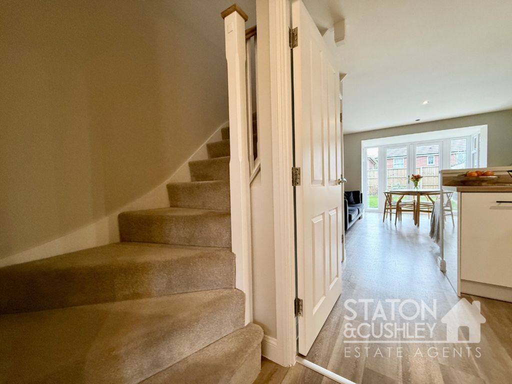 Property photo 2 of 32