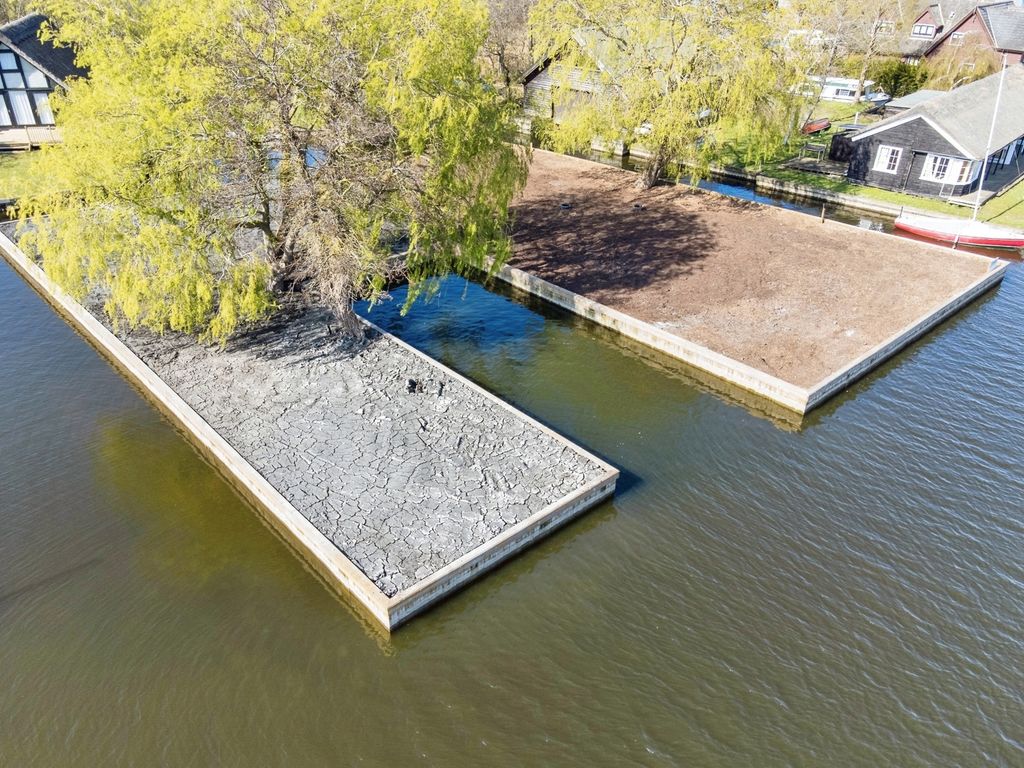 Property photo 3 of 37 Photo