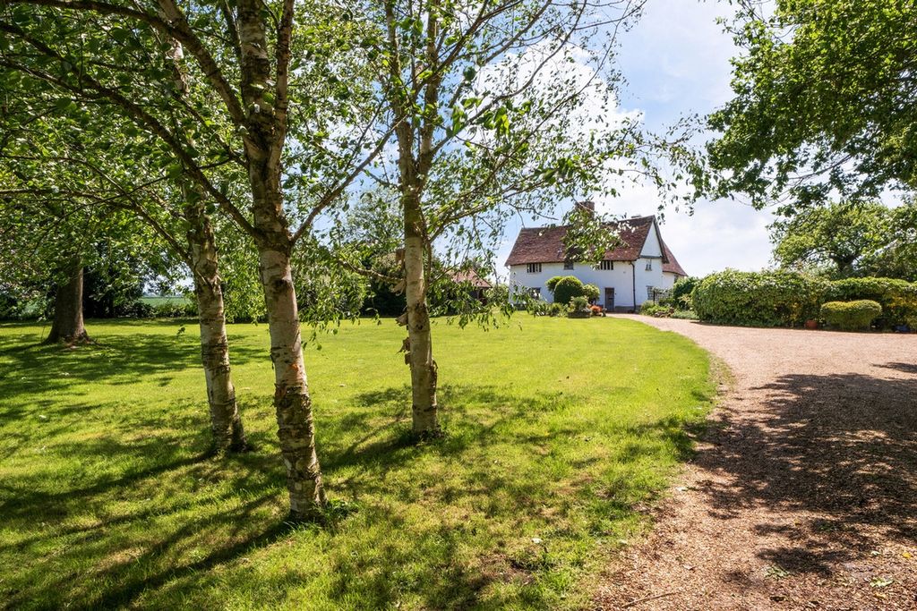 Property photo 2 of 34