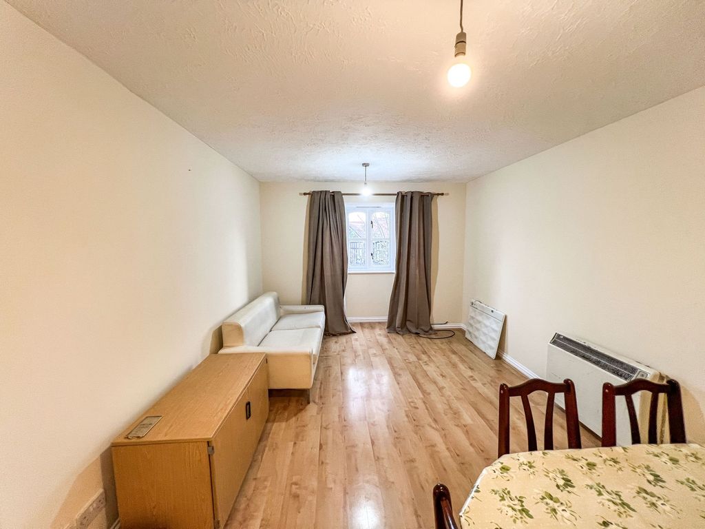 Property photo 3 of 7