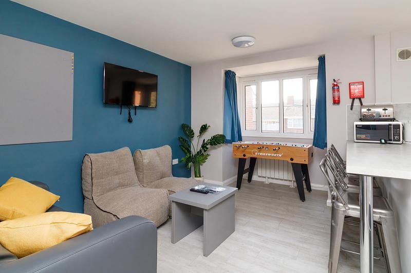 Property photo 2 of 8 1059184