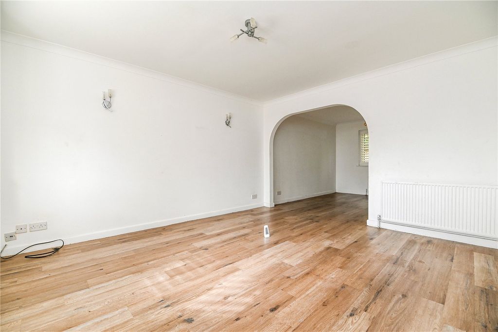 Property photo 3 of 17 Picture No. 26