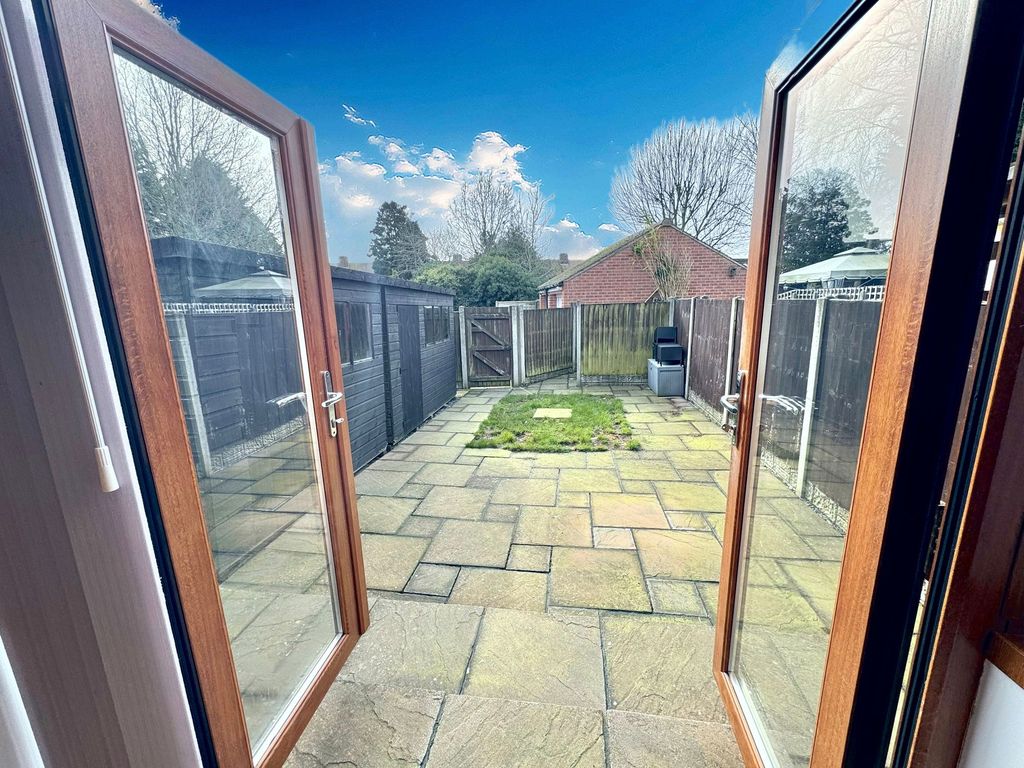 Property photo 2 of 25