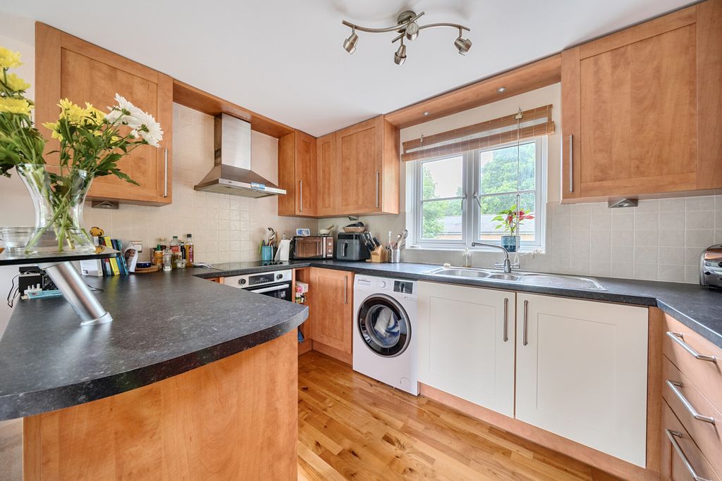 Property photo 3 of 13 Kitchen